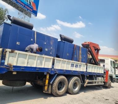 Cẩu hàng công nghiệp nặng
